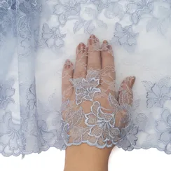 Вышивка на сетке лилово-голубая 23 см