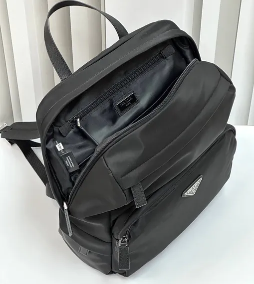 Рюкзак Prada Re-nylon и сафьяновой кожи, черный