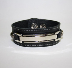 Стильный мужской чёрный браслет российского производства из натуральной кожи и стали TRONIN N-38