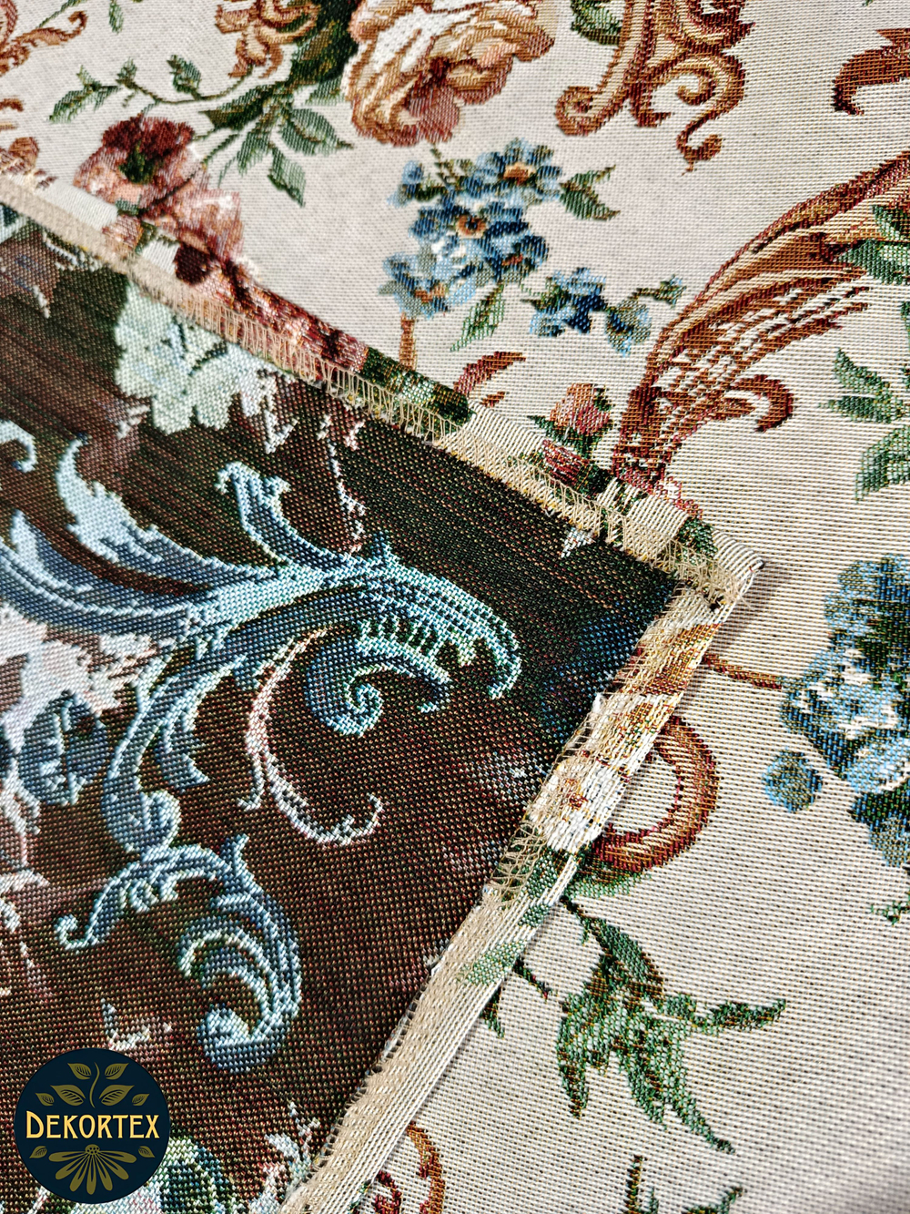 Покрывало гобеленовое Королевские розы 1,5-спальный (150х200)