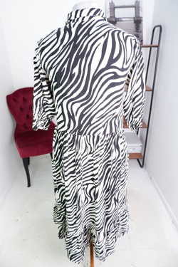 Платье Treatea монохромное, визуально на 44 размер