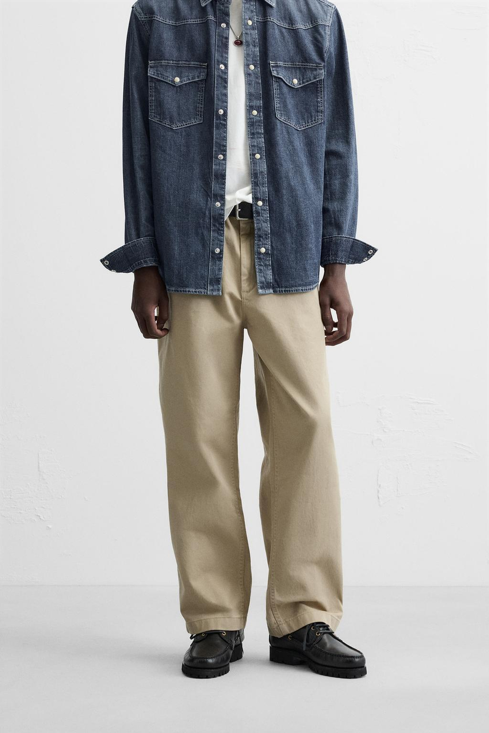 Брюки чинос relaxed fit