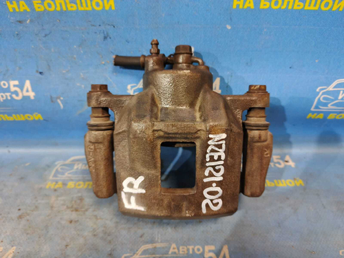 Суппорт тормозной передний правый TOYOTA FIELDER 2001