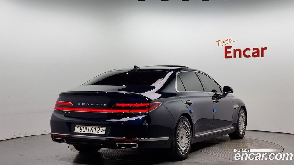 Genesis G90 5.0 AWD (04.2021)
