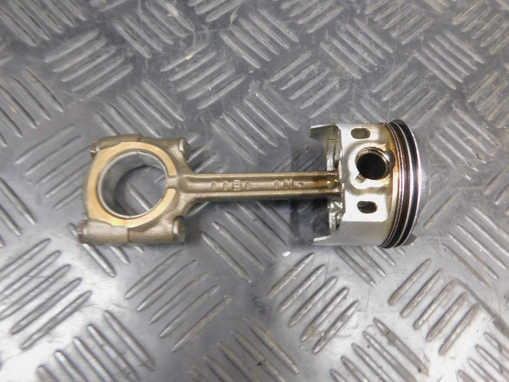 Поршень Kawasaki ZZR 400 98 (с шатуном) 052953