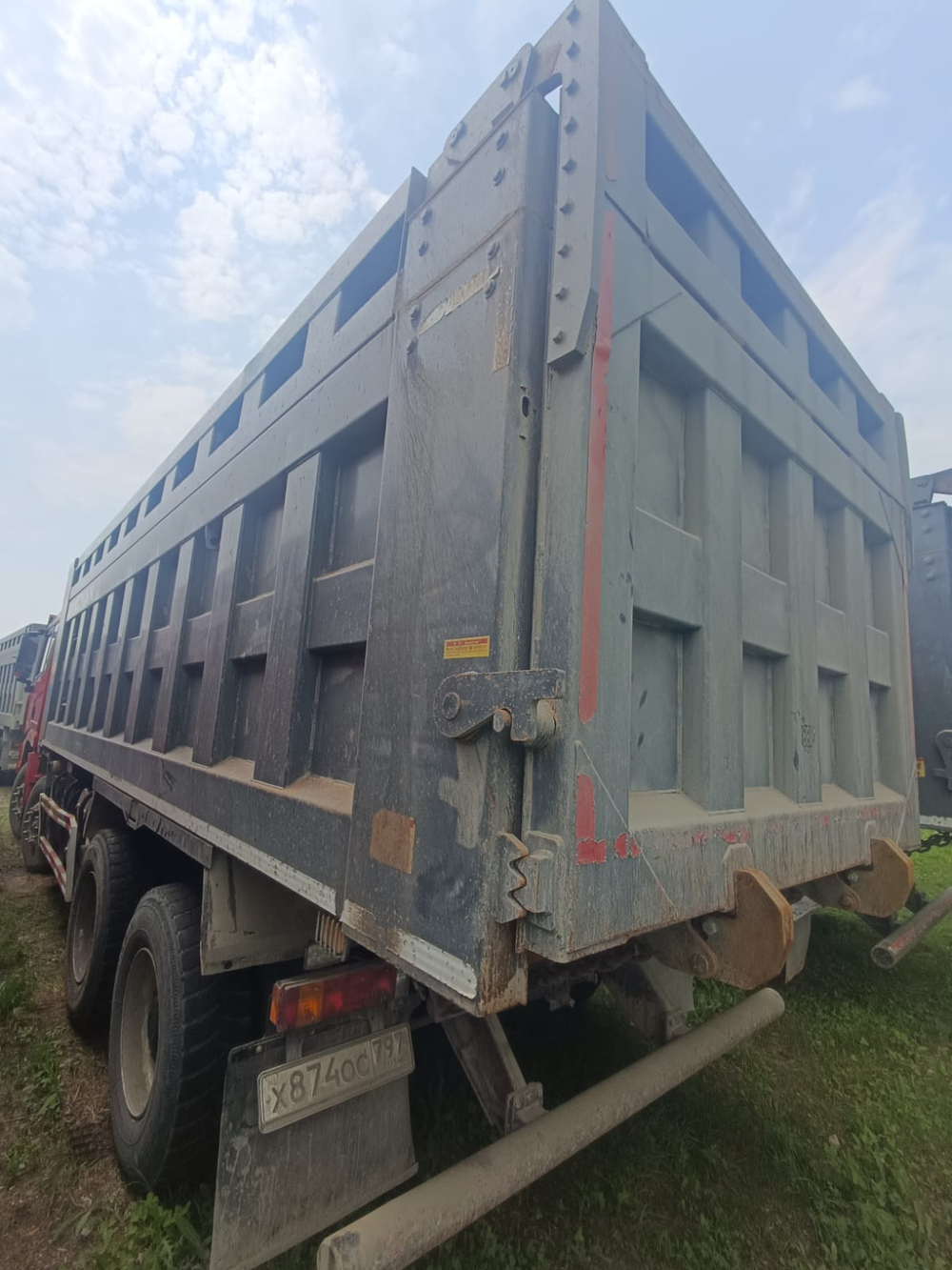 Shacman (Shaanxi) SX* 8x4 Самосвал SX33186W366C (Дизельный, 10,8 л, 441 л.с., МТ)