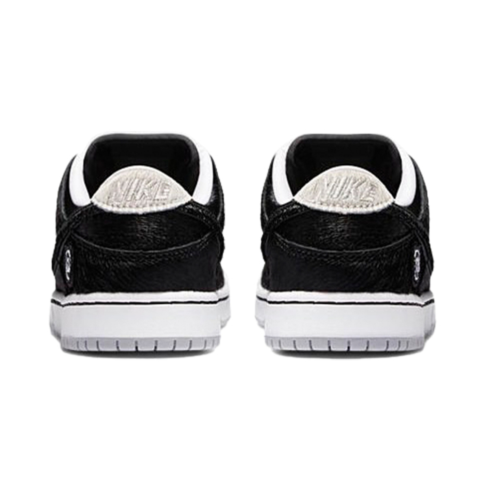 Кроссовки BE@RBRICK x Nike Dunk SB "BE @ RBRICK ", DC1630-001