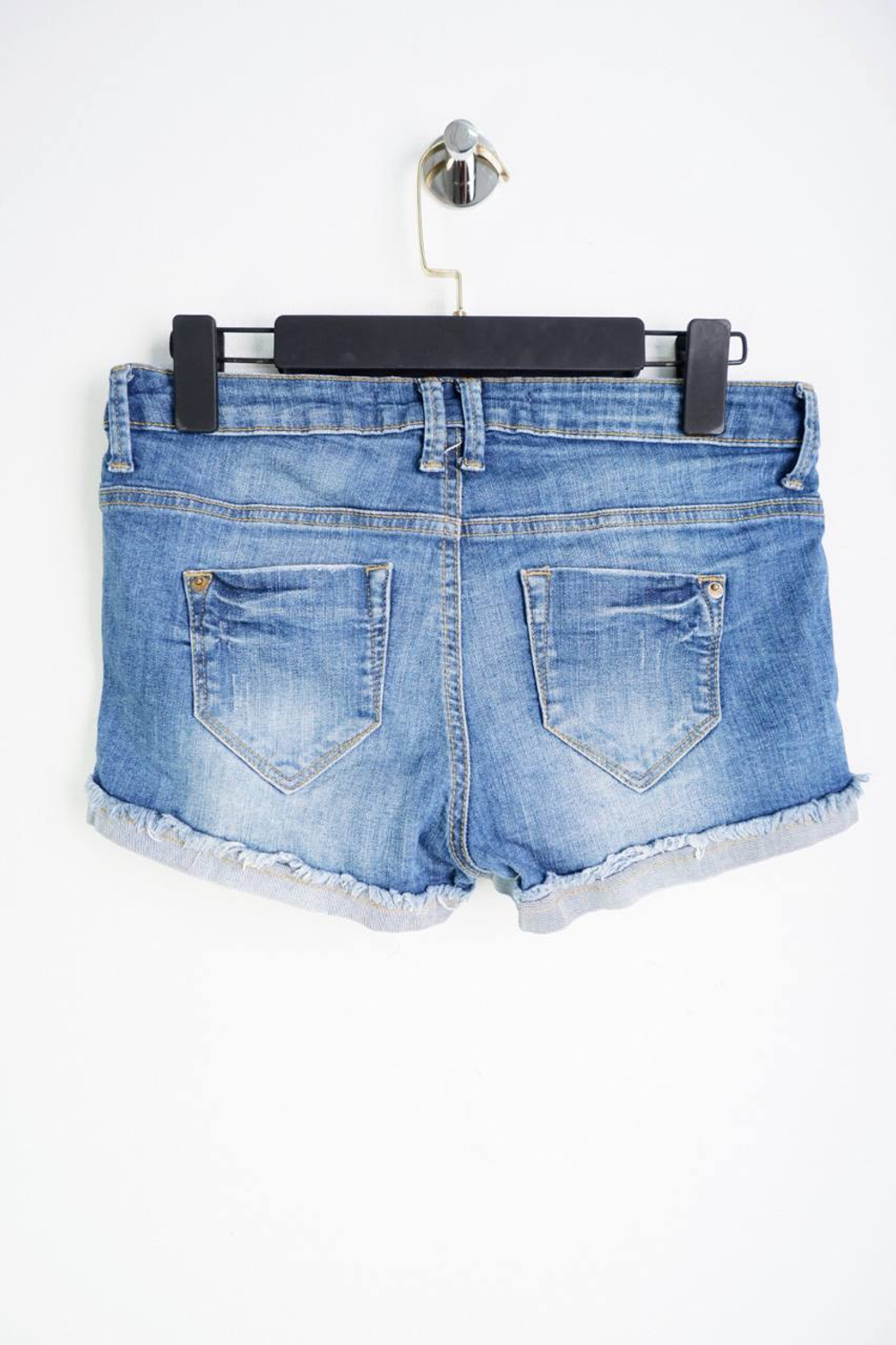 Шорты Clockhouse короткие джинсовые, маркировка 36, визуально 42 размер