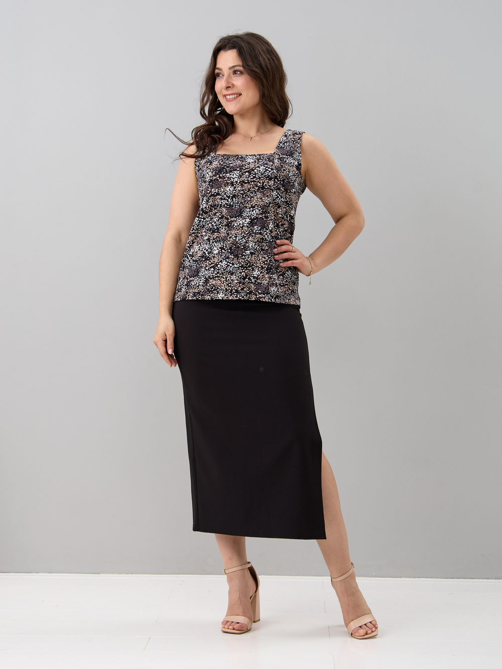 Майка М-040/черный-бежабстракция