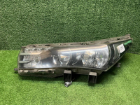 Фара левая Toyota Corolla E160 (2012-2016) галоген