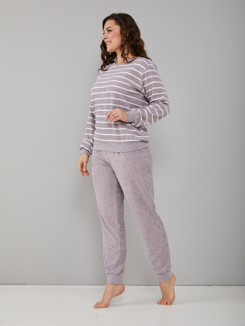 Костюм с брюками КБм-590/бежевый-полоса