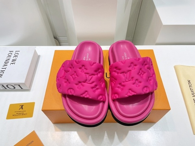 Louis Vuitton Pool Pillow Comfort Mule