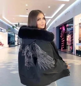 Зимняя куртка с крыльями из страз 4/12-1