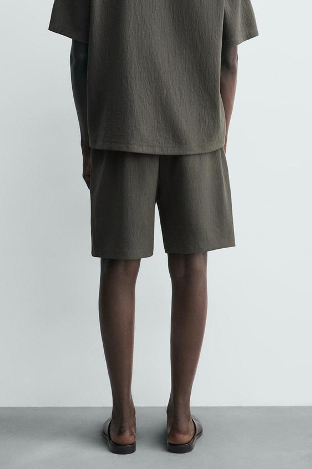 ZARA ШОРТЫ-ДЖОГГЕРЫ ИЗ РЕЛЬЕФНОЙ ТКАНИ, ЗЕЛЕНОВАТЫЙ