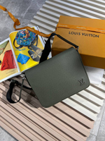 Сумка-мессенджер Louis Vuitton