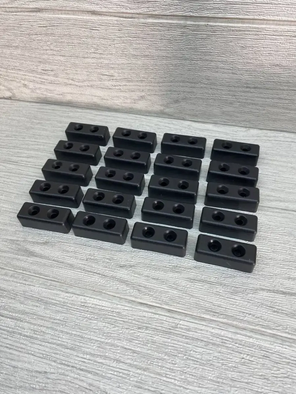 Пластиковые ножки для мебели дивана шкафа тумбочки стола