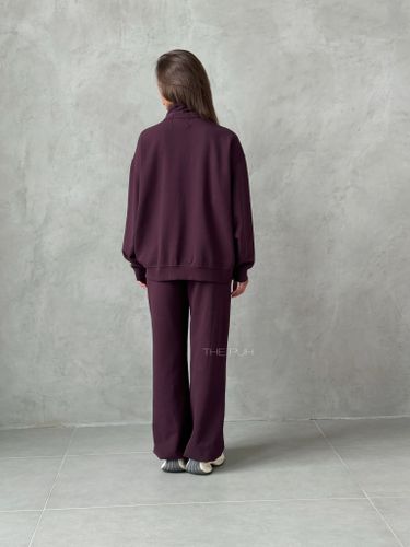 Бордовый спортивный костюм с вышивкой-лого