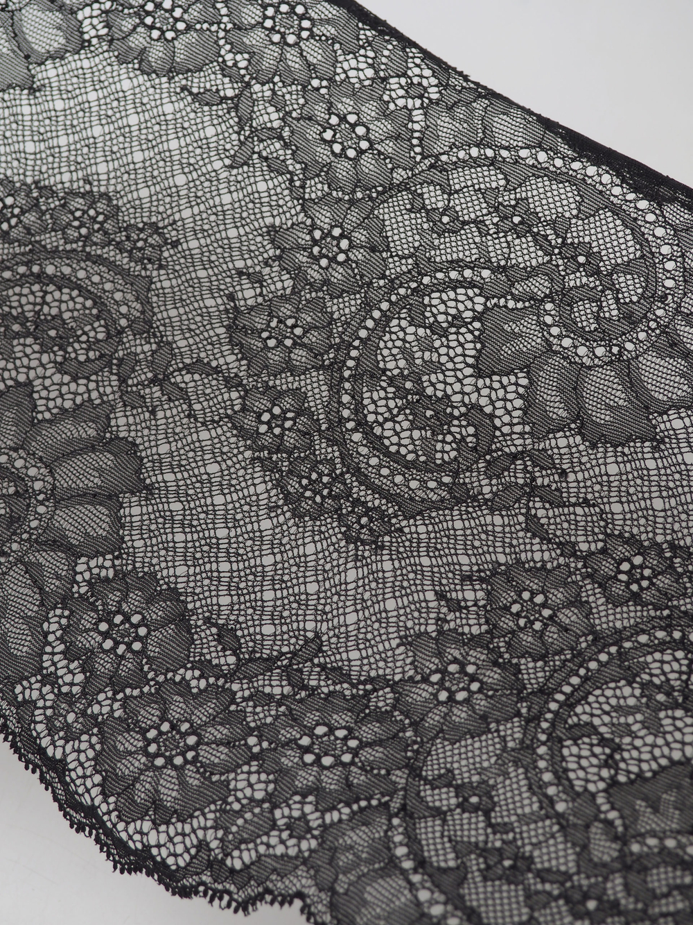 Кружево шантильи эластичное черное ширина 22 см ОТРЕЗ 1 м