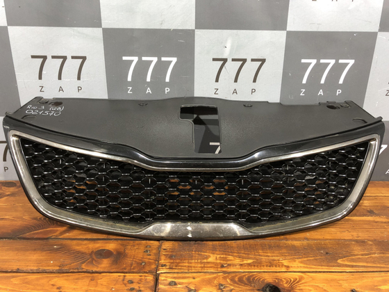 Решетка радиатора Kia Rio 3 (QB) 15-17 Б/У Оригинал 863514Y510