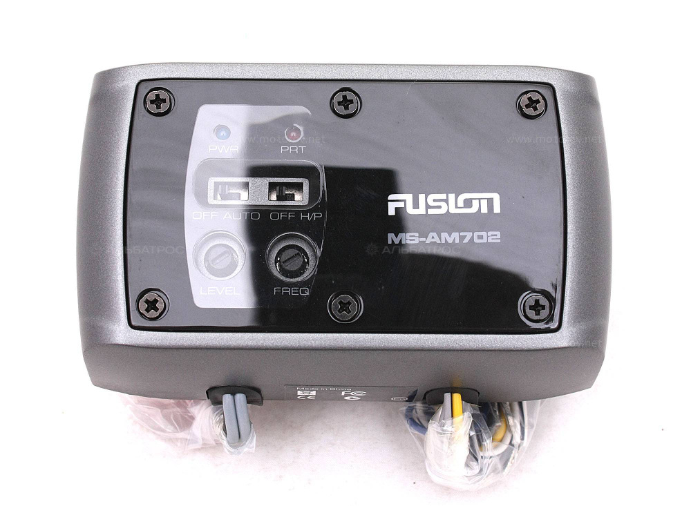 Усилитель зонный морской FUSION MS-AM702