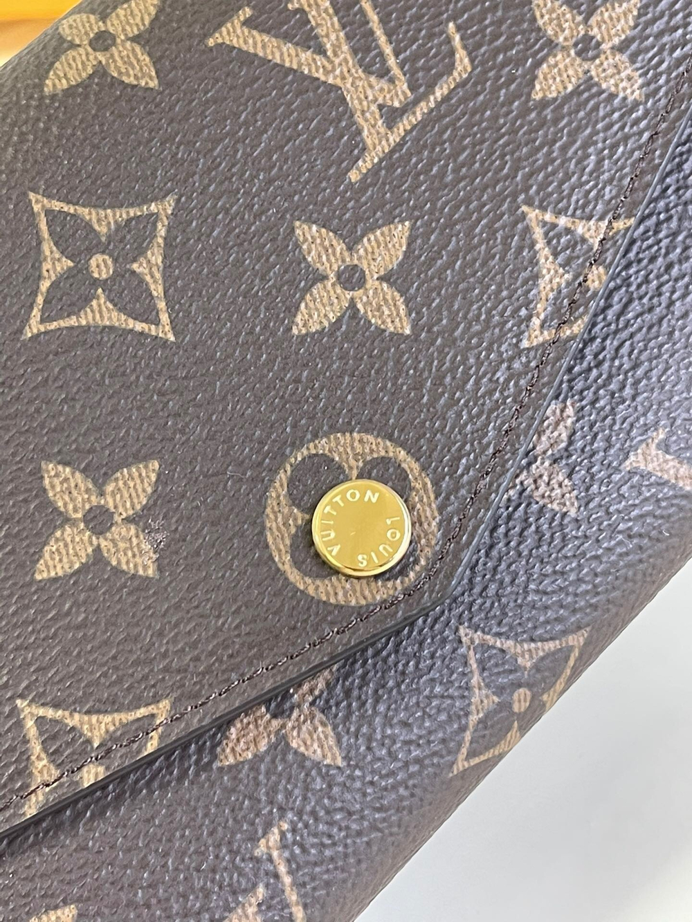 Louis Vuitton Sarah Wallet