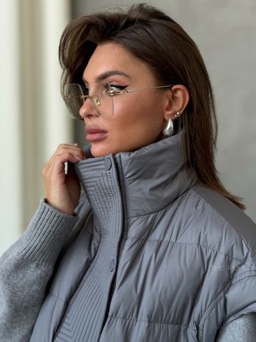 Серый утепленный жилет