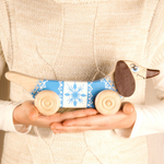 Деревянная каталка Таксик Леснушки