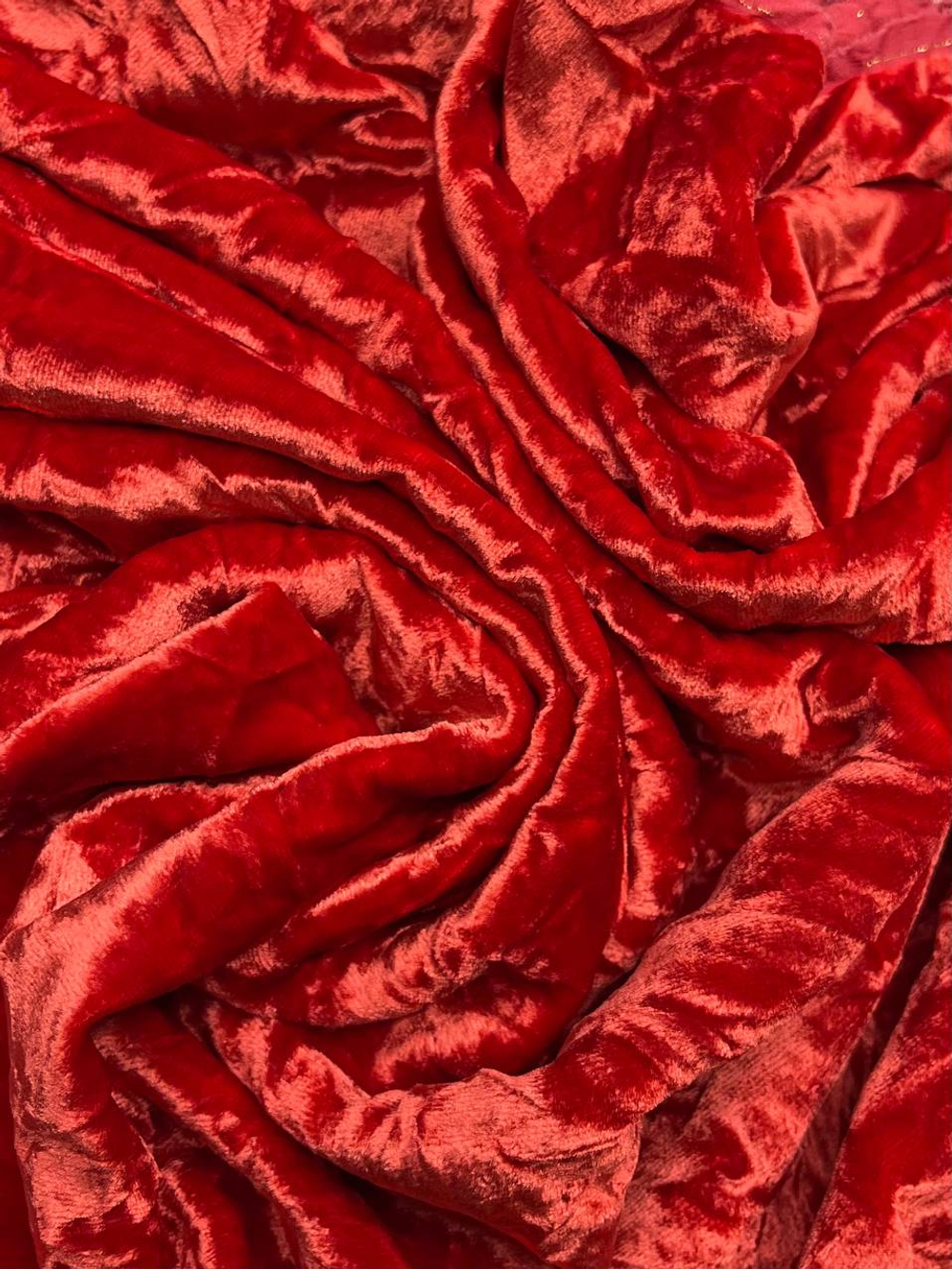 Бархат жатый вискоза с шелком и эластаном красный