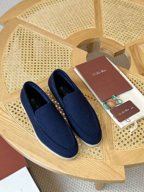 Лоферы Loro Piana Summer Walk с мехом