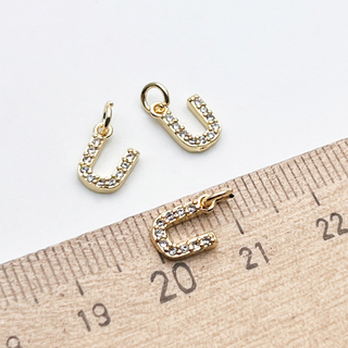 Подвеска Буква U, позолота, фианиты, размер 9*6 мм, цена за 1 шт