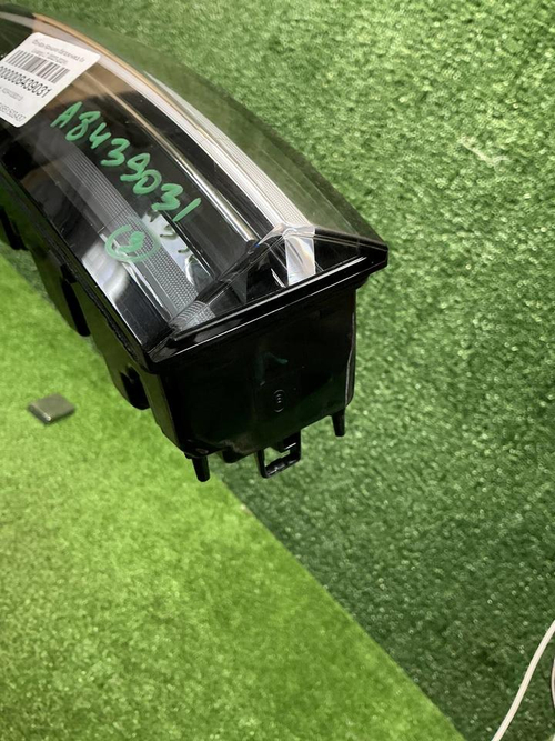 Фонарь крышки багажника Lixiang L7 (2023-н.в.)