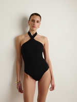 СЛИТНЫЙ КУПАЛЬНИК-ХАЛТЕР