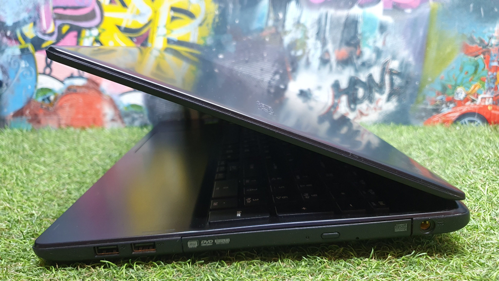 Ноутбук Acer Pentium/4Gb/820M 1Gb