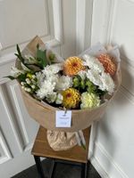 Букет сборный  из георгин, хризантемы и альстромерии