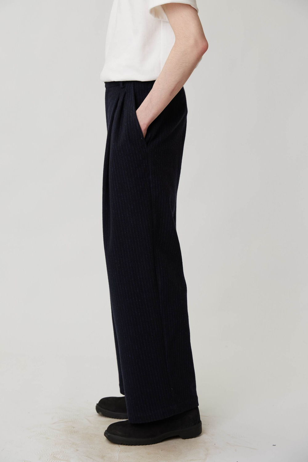 Брюки мужские со складками из шерсти в полоску