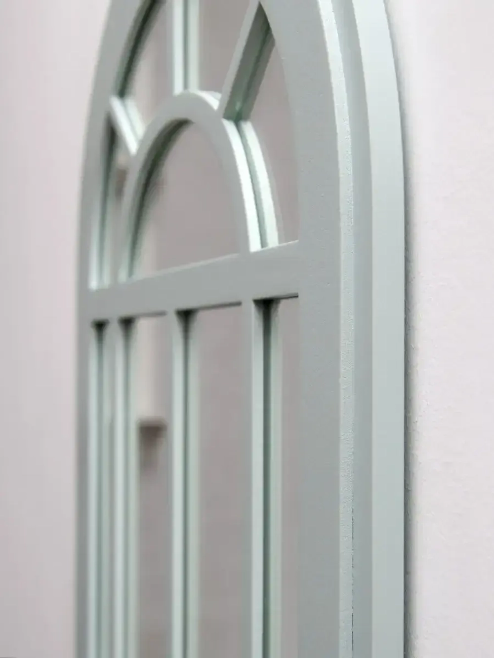 Зеркало настенное для прихожей 66*34 см