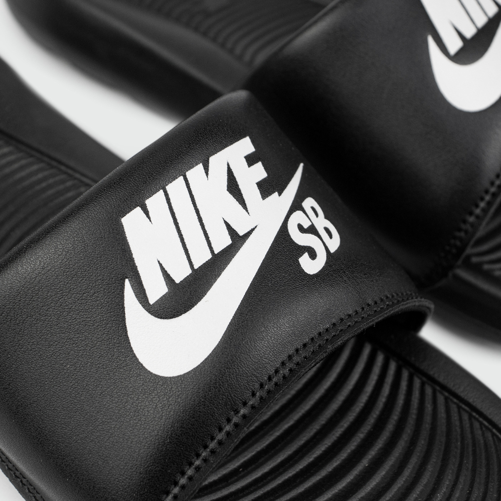 Сланцы Nike SB Victori One Black