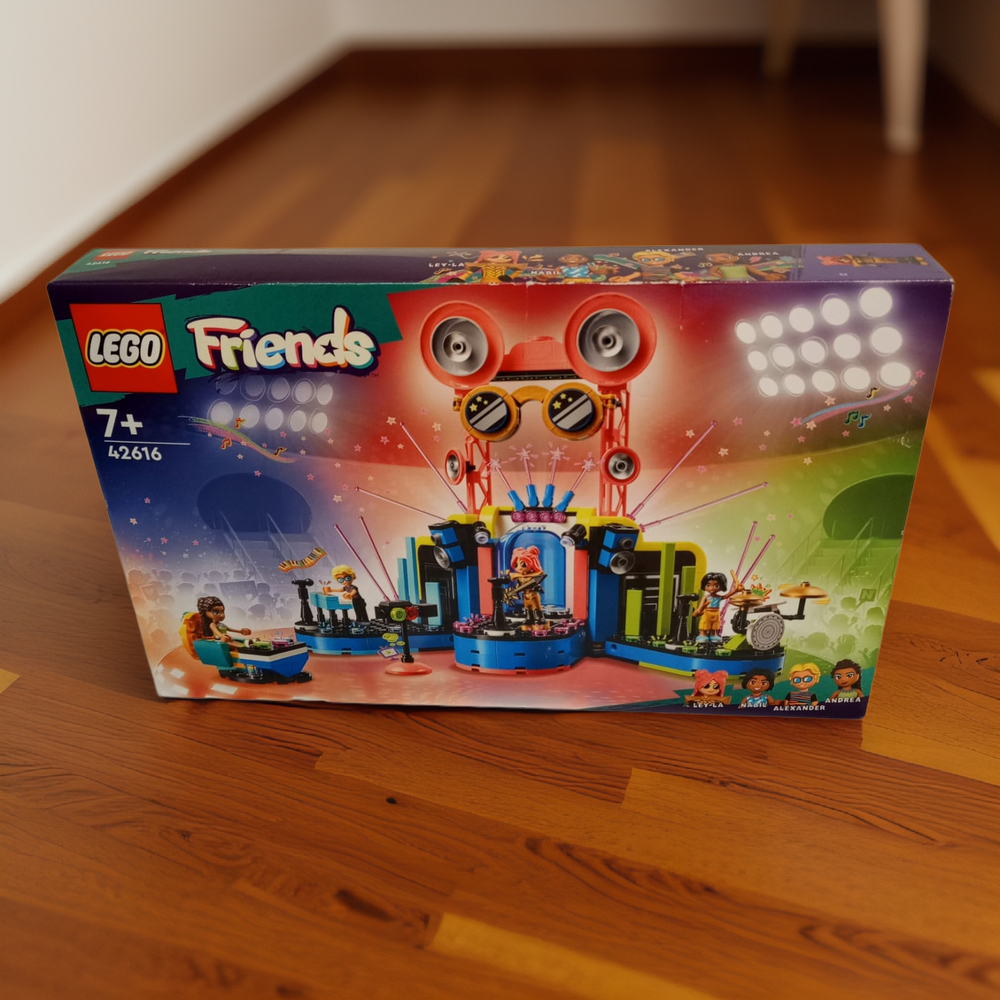 LEGO Friends 42616 «Музыкальное шоу талантов» — сцена, свет и звездные выступления