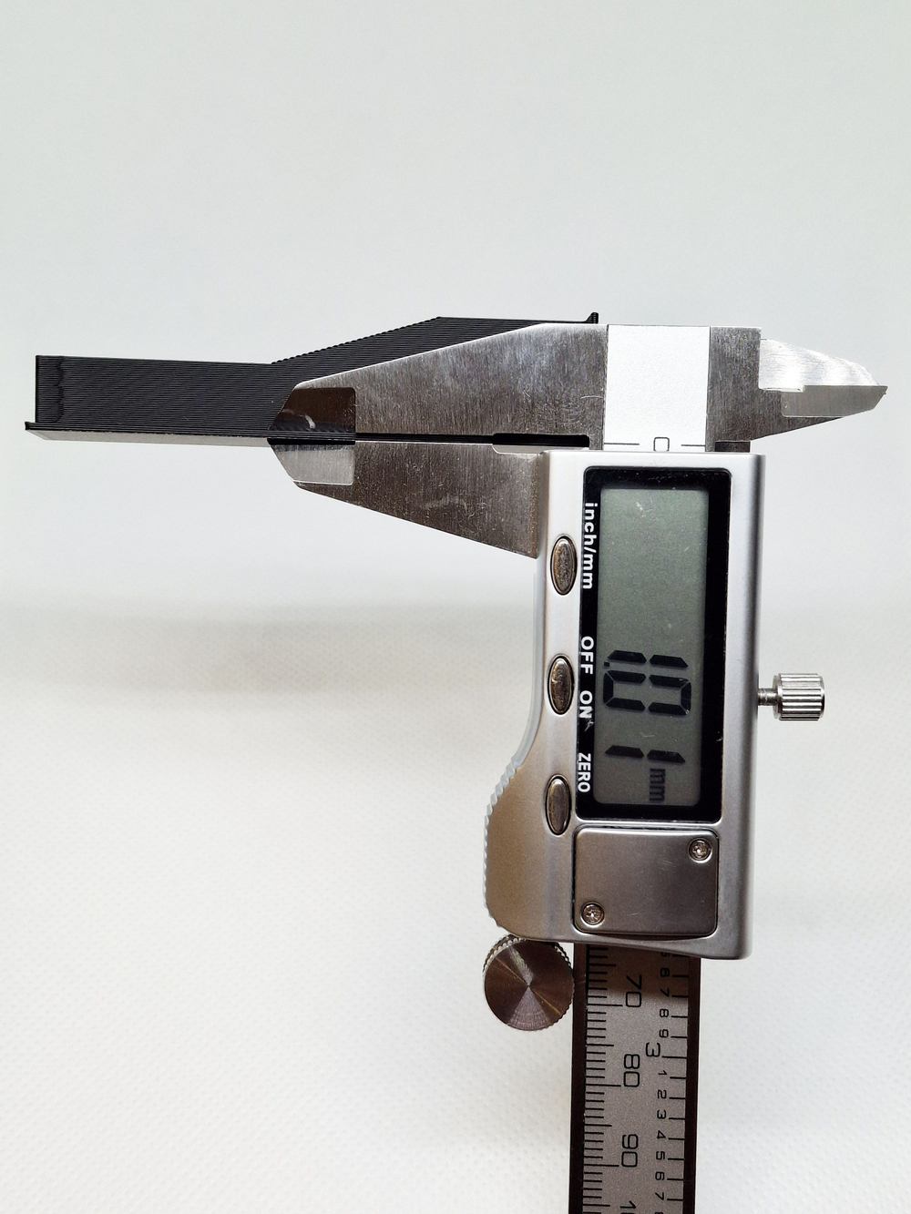 Соединитель для плинтуса 80x20 мм, белый пластиковый - 4 шт.