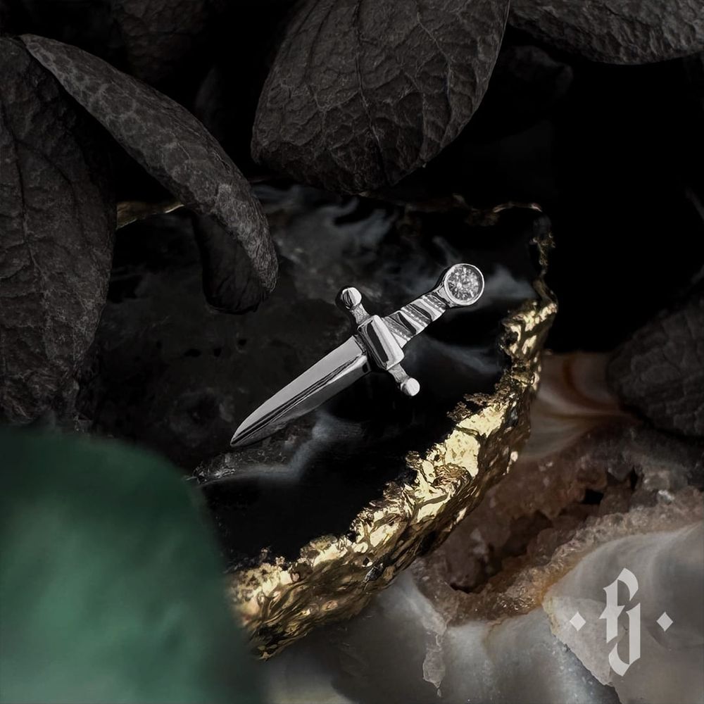 Накрутка &quot;Stone Dagger&quot; - Белое золото - White CZ