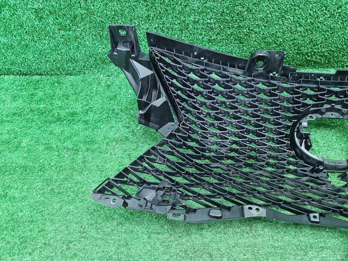 Решетка радиатора Lexus RX 4 (2015-2019) F-Sport