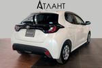Toyota Yaris, 2020 год