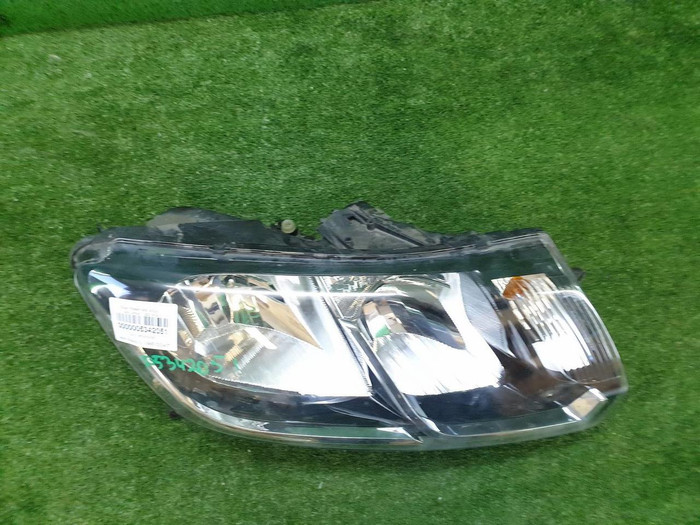 Битая Фара правая Lada Largus 1 (2021-н.в.) галоген