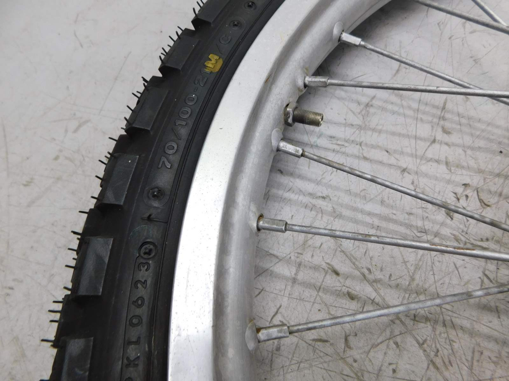 колесо переднее Suzuki Djebel 200 SH42A
