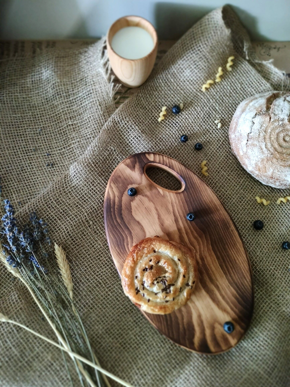 Доска разделочная из дерева сервировочная