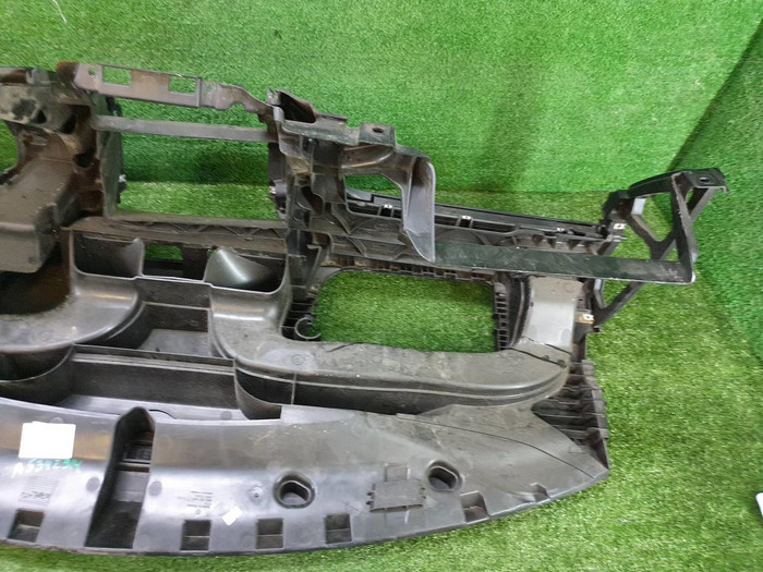 Торпедо VW Polo Sedan (2010-2020)