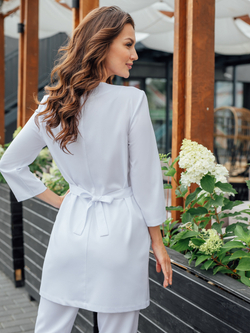 Белая медицинская блуза женская Медис