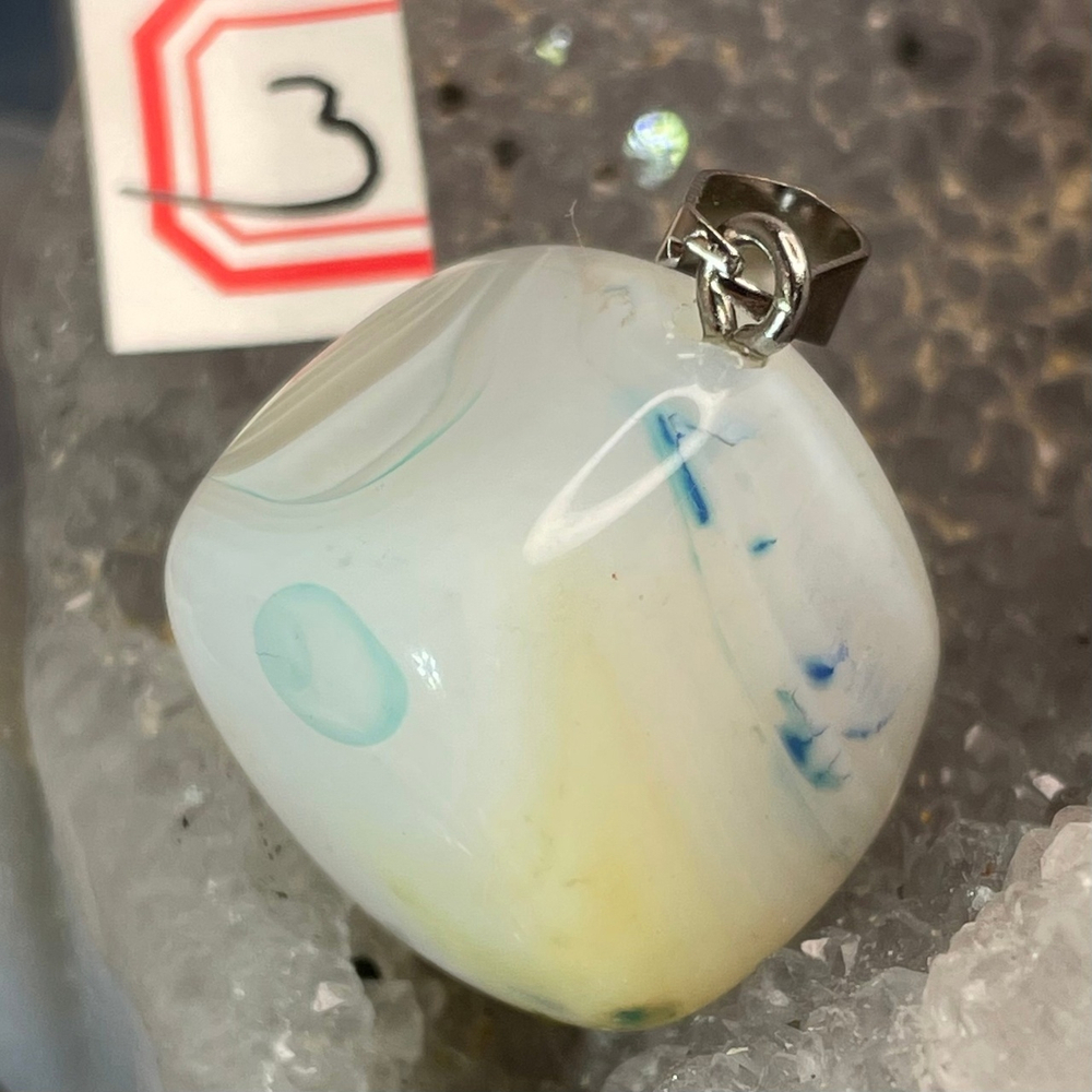 37008 Агат Кулон куб 18-20мм