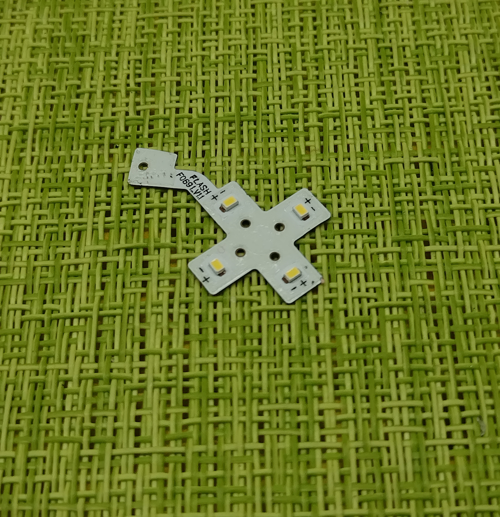 Infinix Smart 8 (X6525) - шлейф вспышки (фонарика) (ORIG-SP)