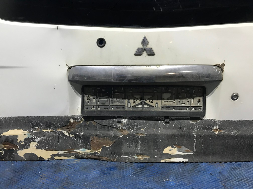 Дверь пятая MAZDA BONGO 2002